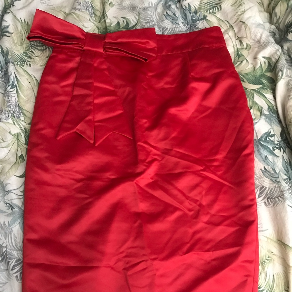 Deadly dames red skirt